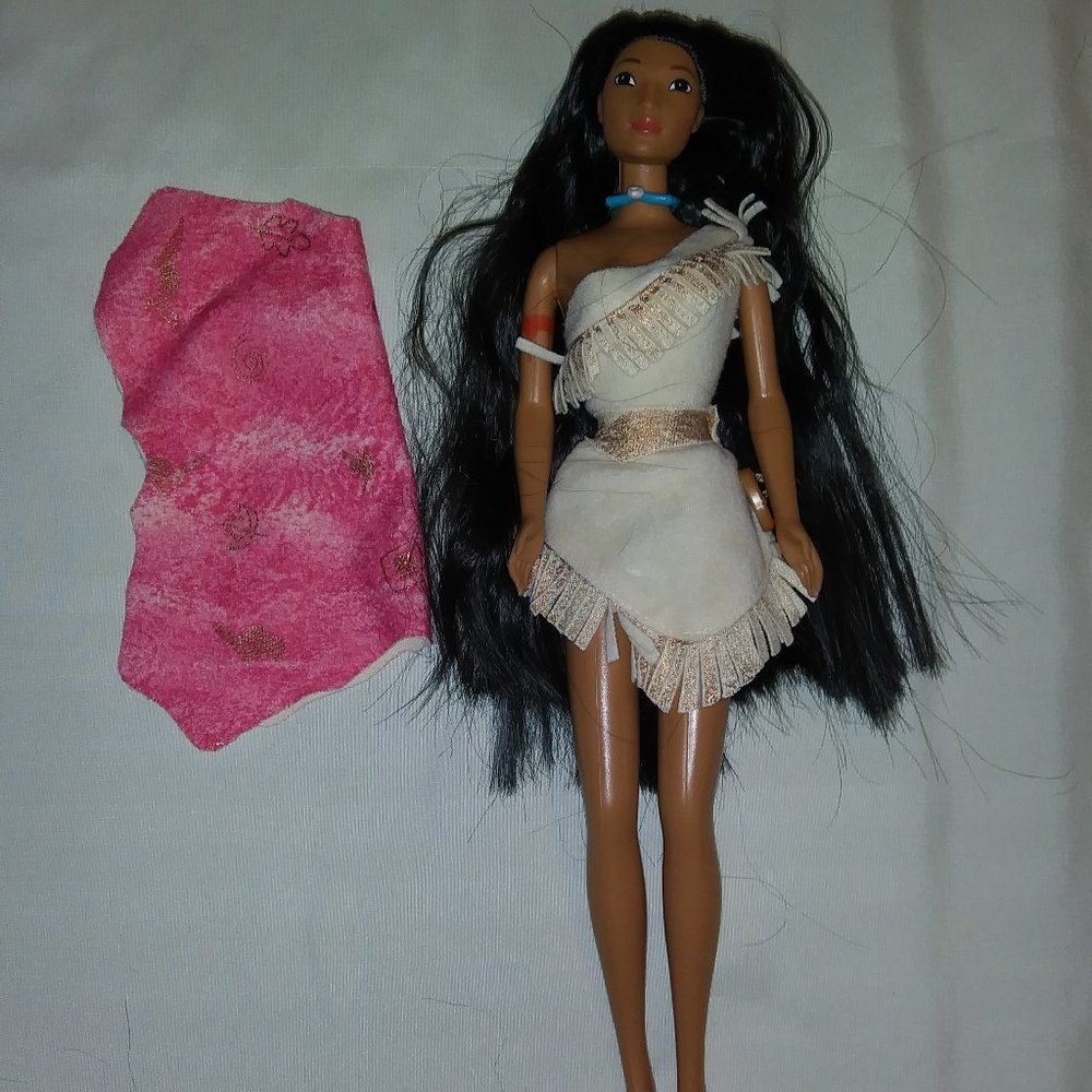 Vintage 1995 Disney Mattel Sun Colors Pocahontas Barbie